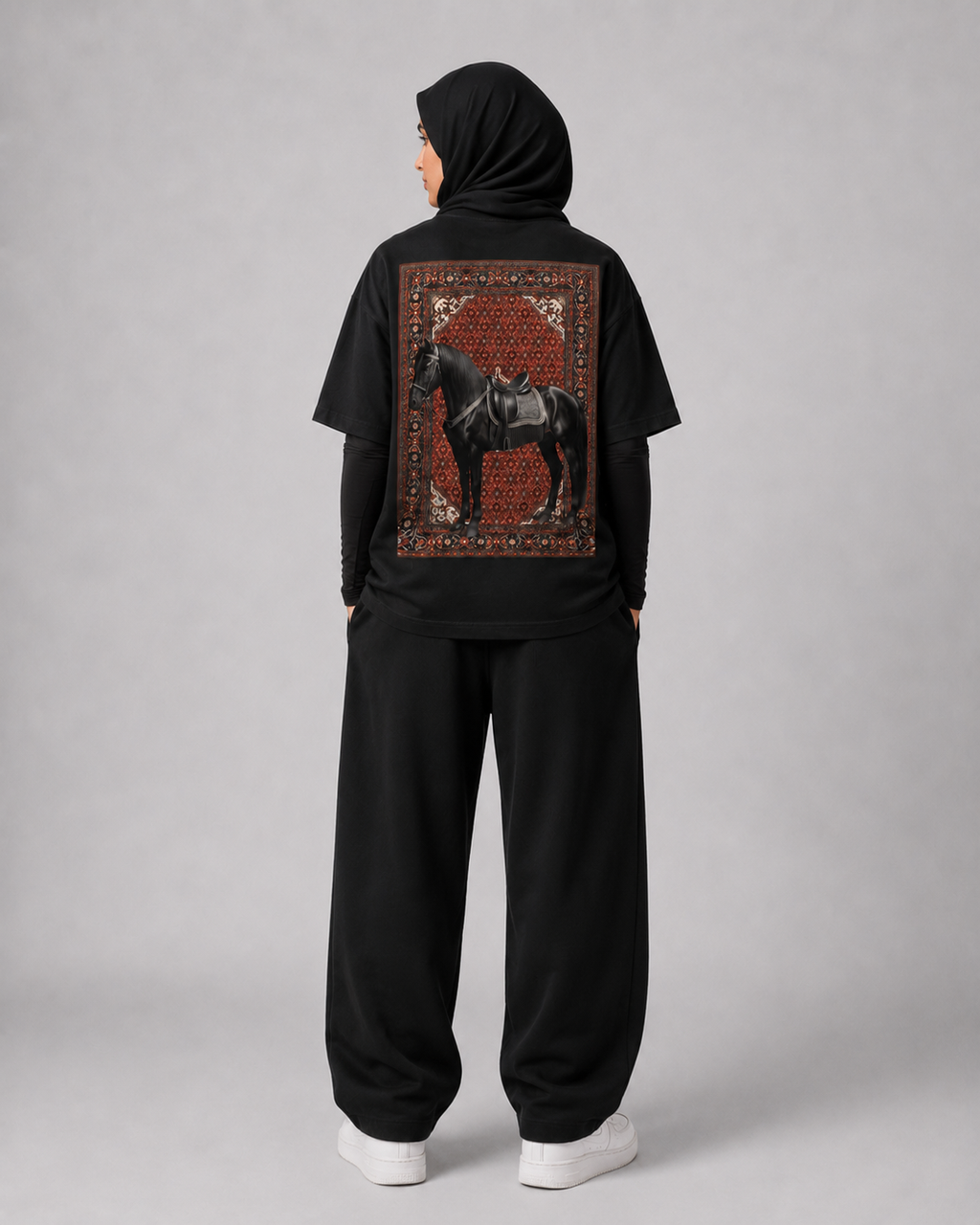 "Black Horse Rug" Oversized Back-Print Tee – Women