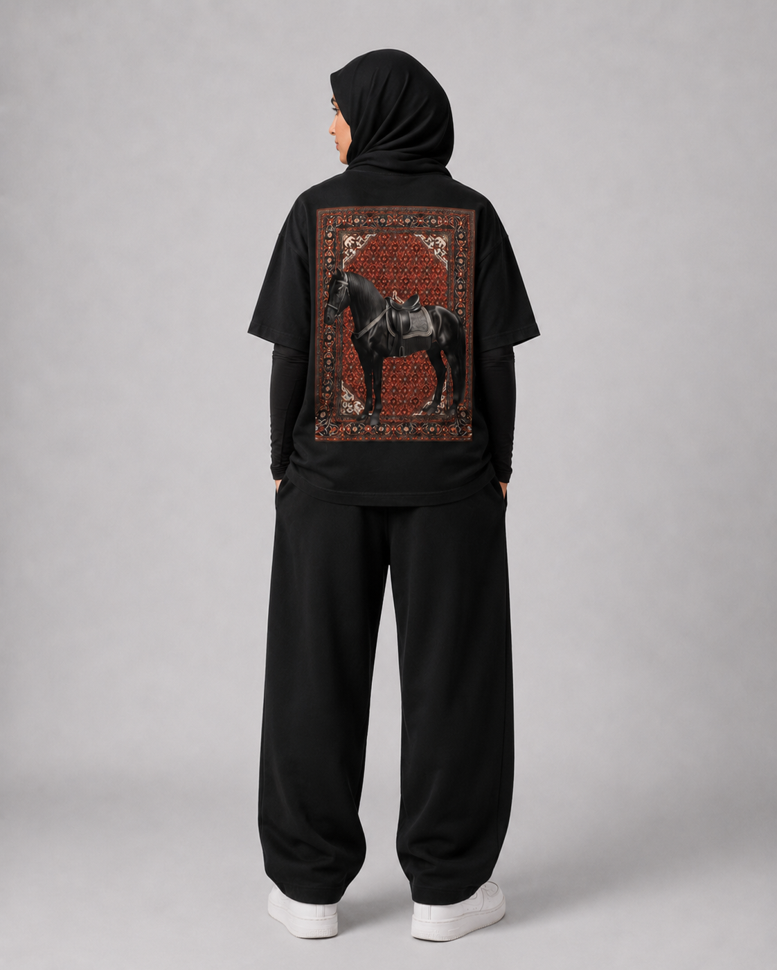 "Black Horse Rug" Oversized Back-Print Tee – Women